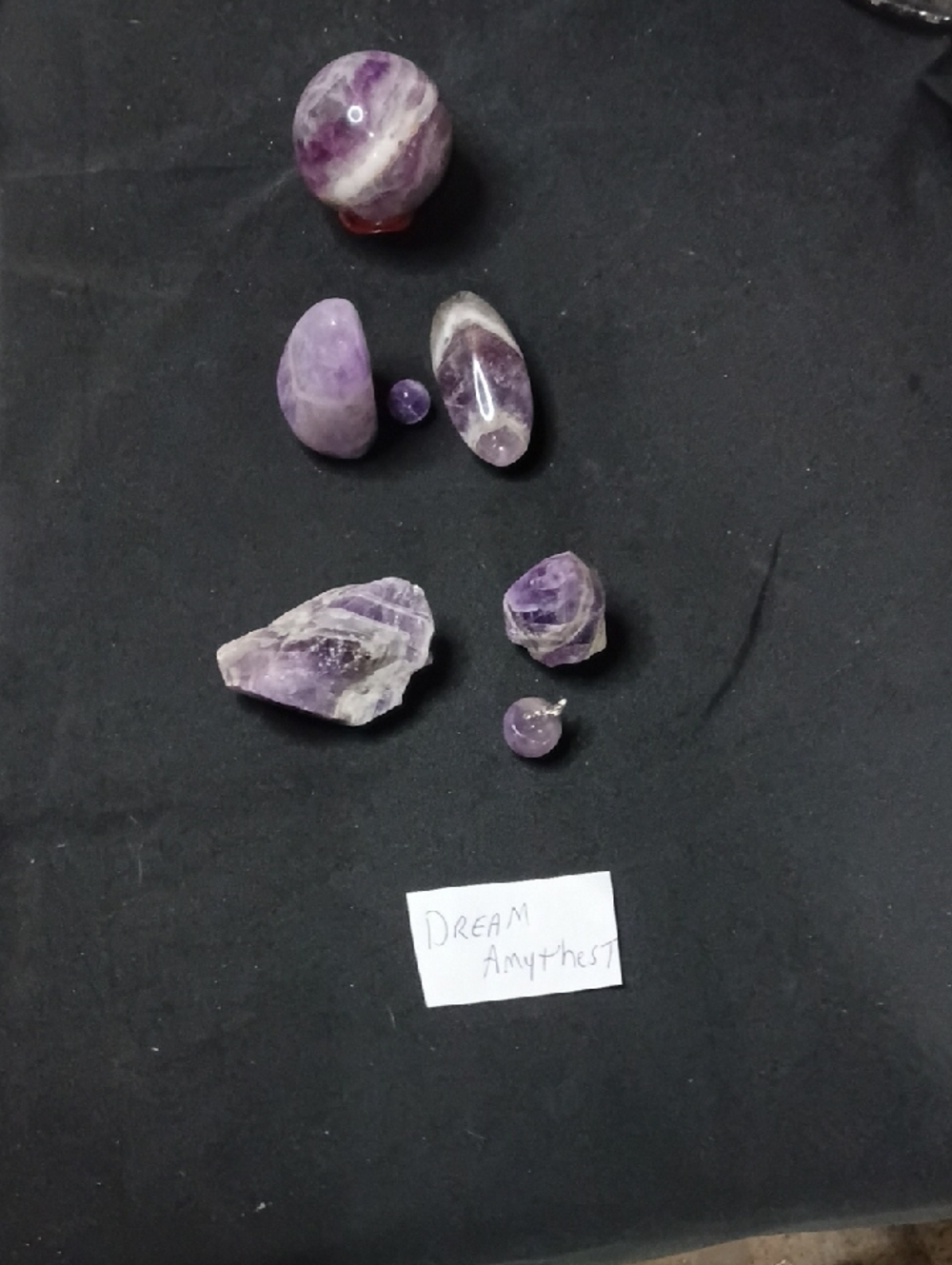 Dream Amethyst Decorative Crystal Set - Purple